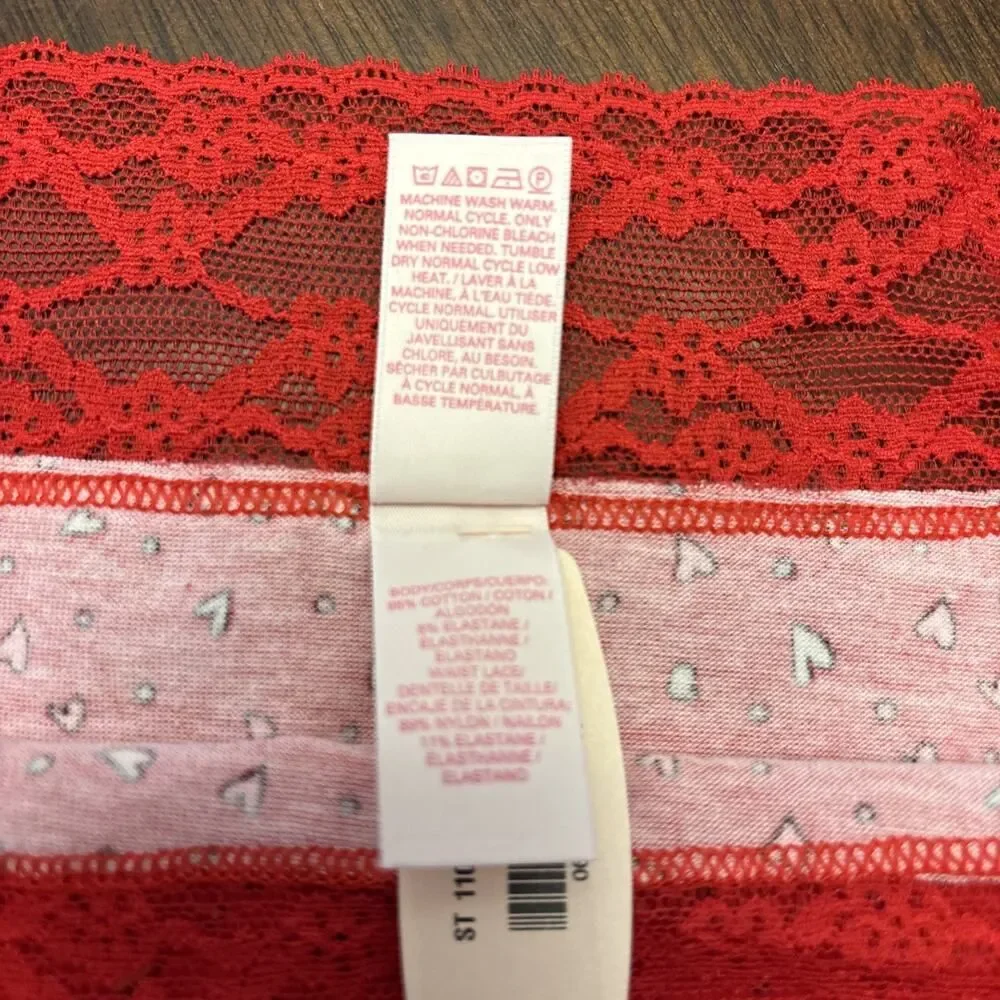 VTG. NEW w/ tag LG. Victoria's Secret Low Rise Hiphugger Red Hearts Lace Band